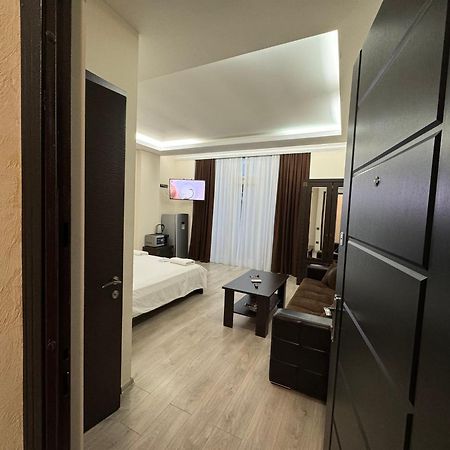 Iko'S Family Apartments Batumi Exterior foto