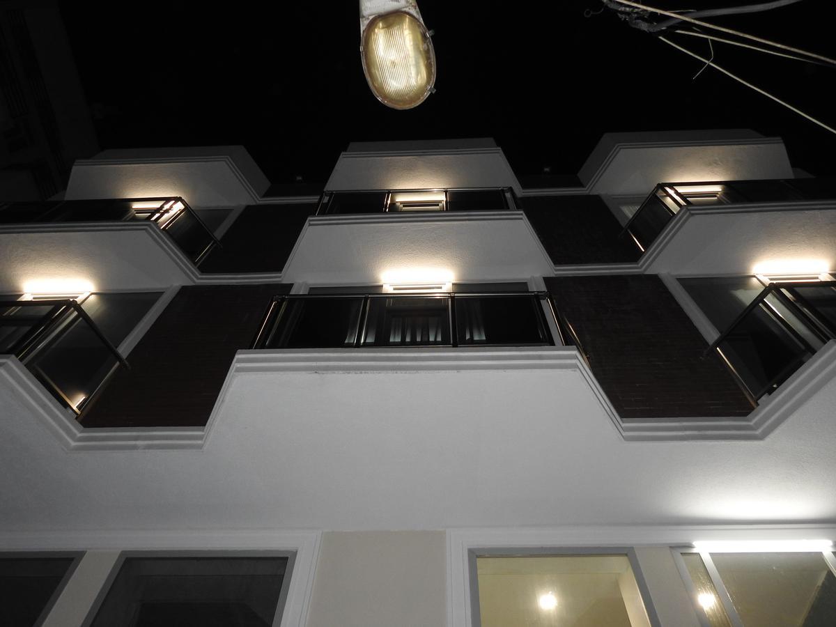 Iko'S Family Apartments Batumi Exterior foto